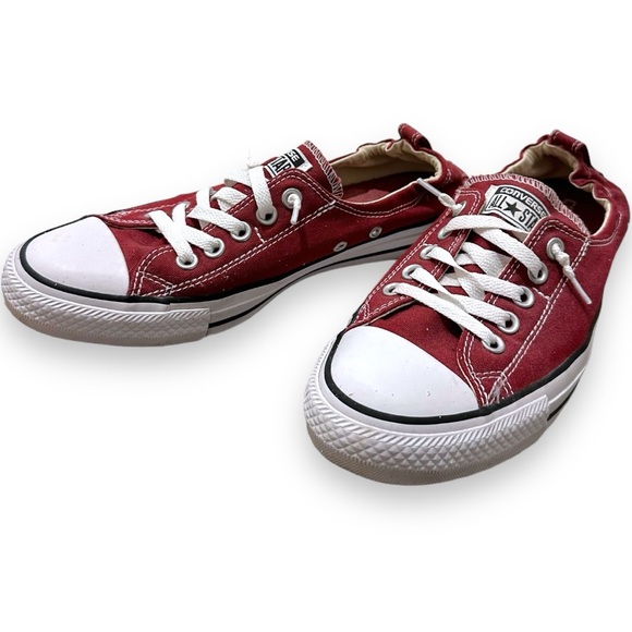 Converse Shoes - Converse scrunch back sneakers in red.
